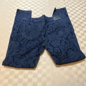 EUC Silver Jeans Women's Size 30 (10) X 30 Suki Skinny Dark‎ Blue Floral Print